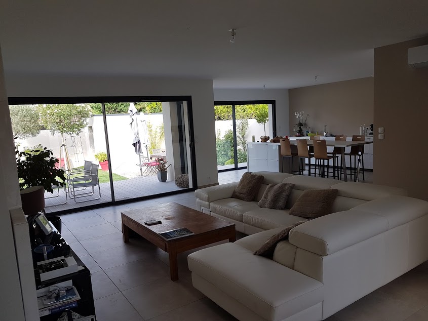 Maison contemporaine avec piscine 2 chambres, 4 personnes